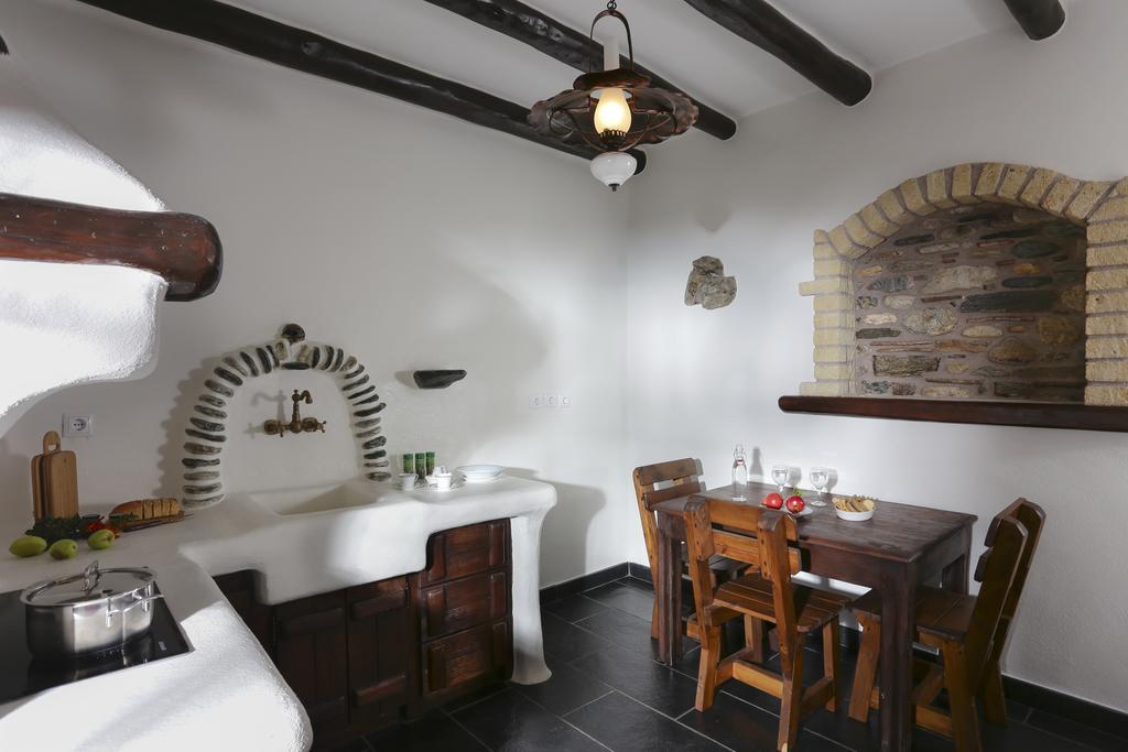 Astrolithos Boutique Hotel Monemvasziá Szoba fotó